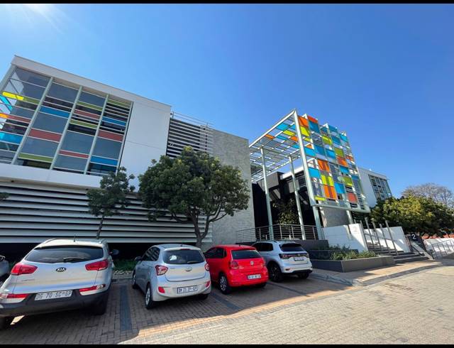 412M² OFFICE TO LET IN BRYANSTON